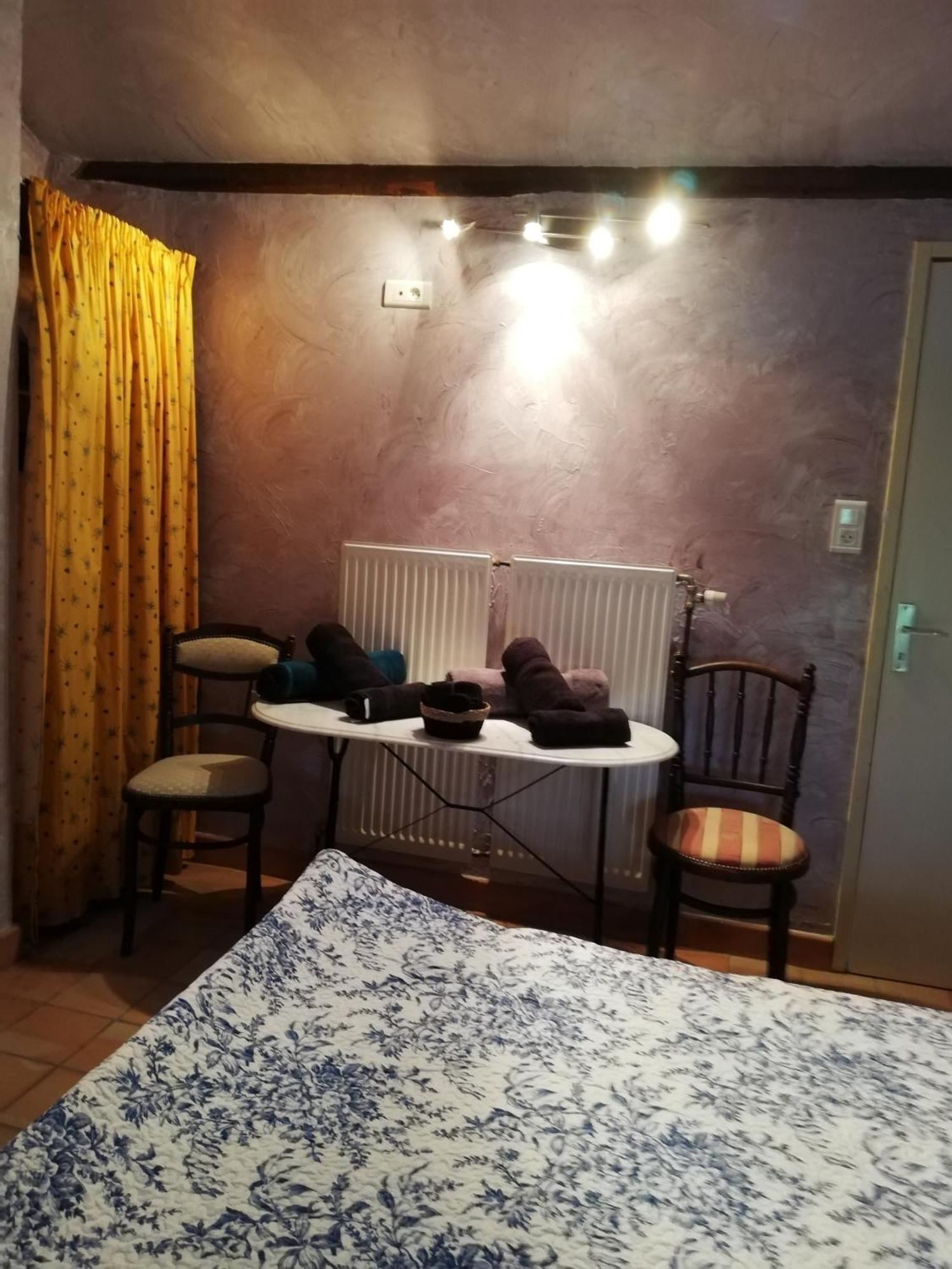 Ardeche Chambres D Hotes Pres De Vallon Pont D Arc Grospierres Room photo